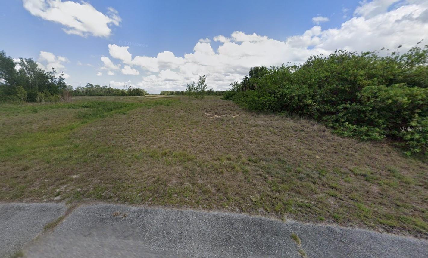 PORT LA BELLE - Land