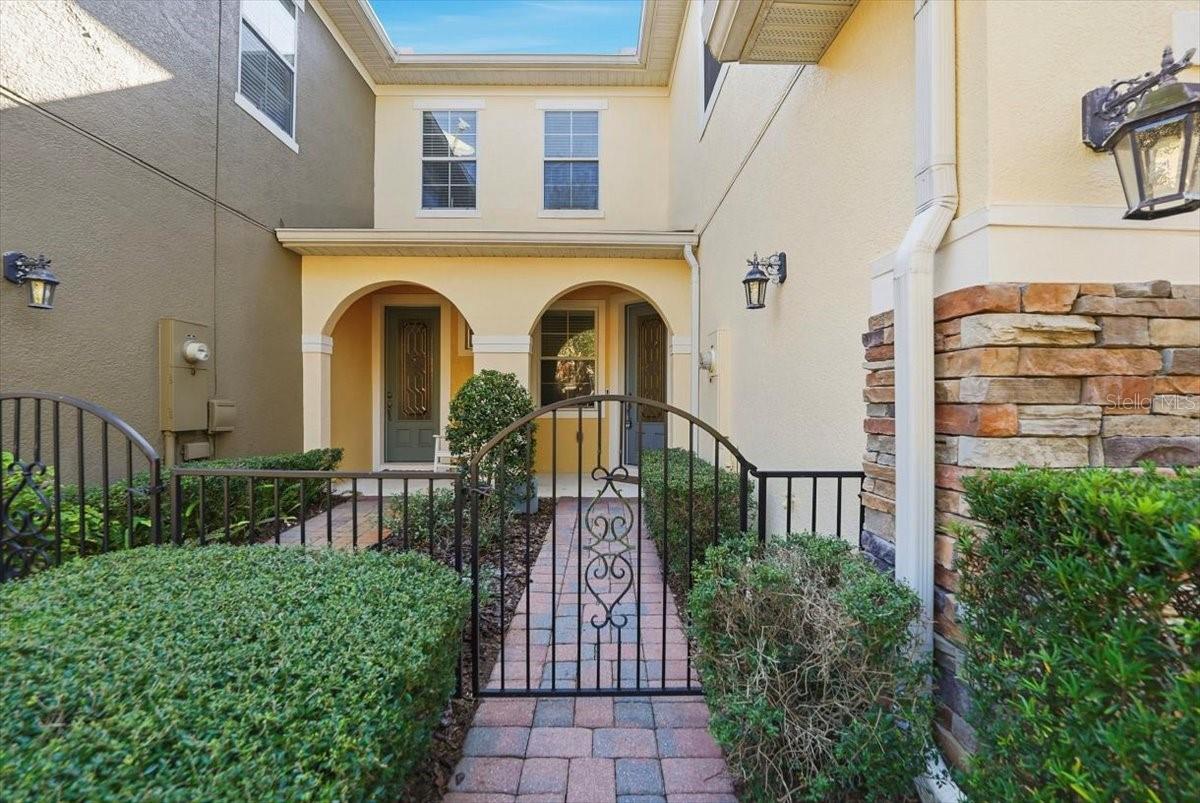 CLAYTON CROSSING TWNHMS SECOND AMD - Residential Lease