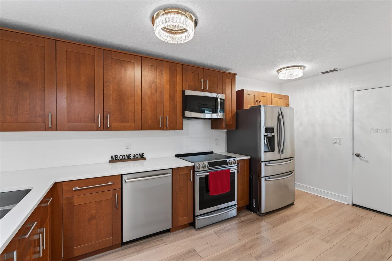 OAK HARBOUR SEC 3 A CONDO - Residential