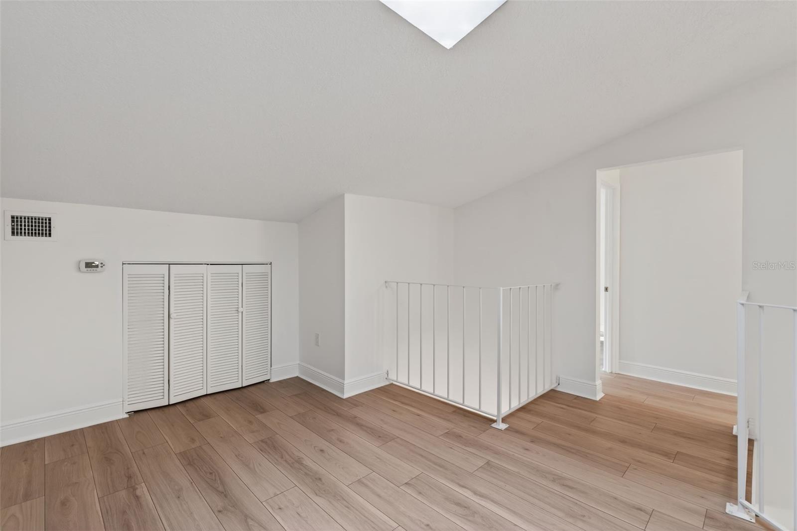 OAK HARBOUR SEC 3 A CONDO - Residential