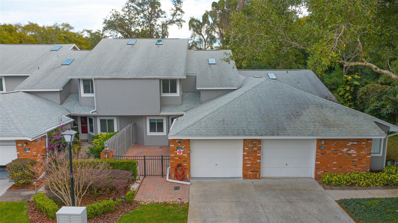 OAK HARBOUR SEC 3 A CONDO - Residential