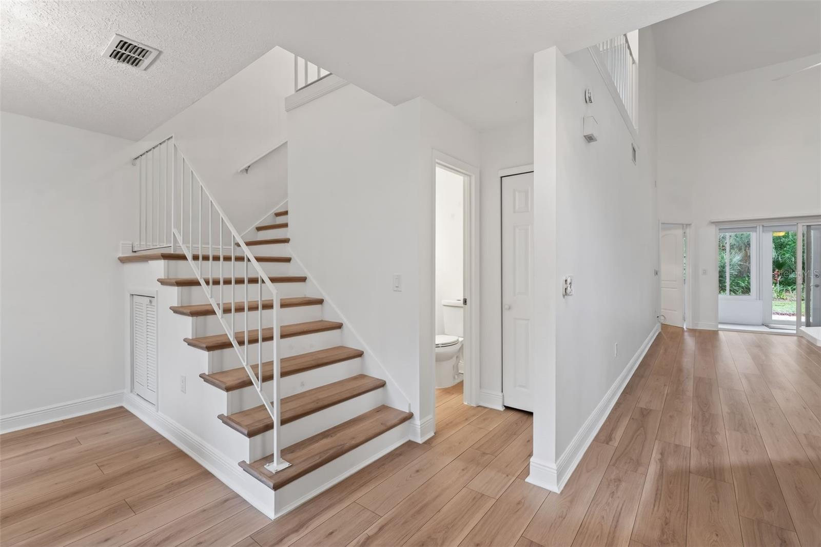 OAK HARBOUR SEC 3 A CONDO - Residential