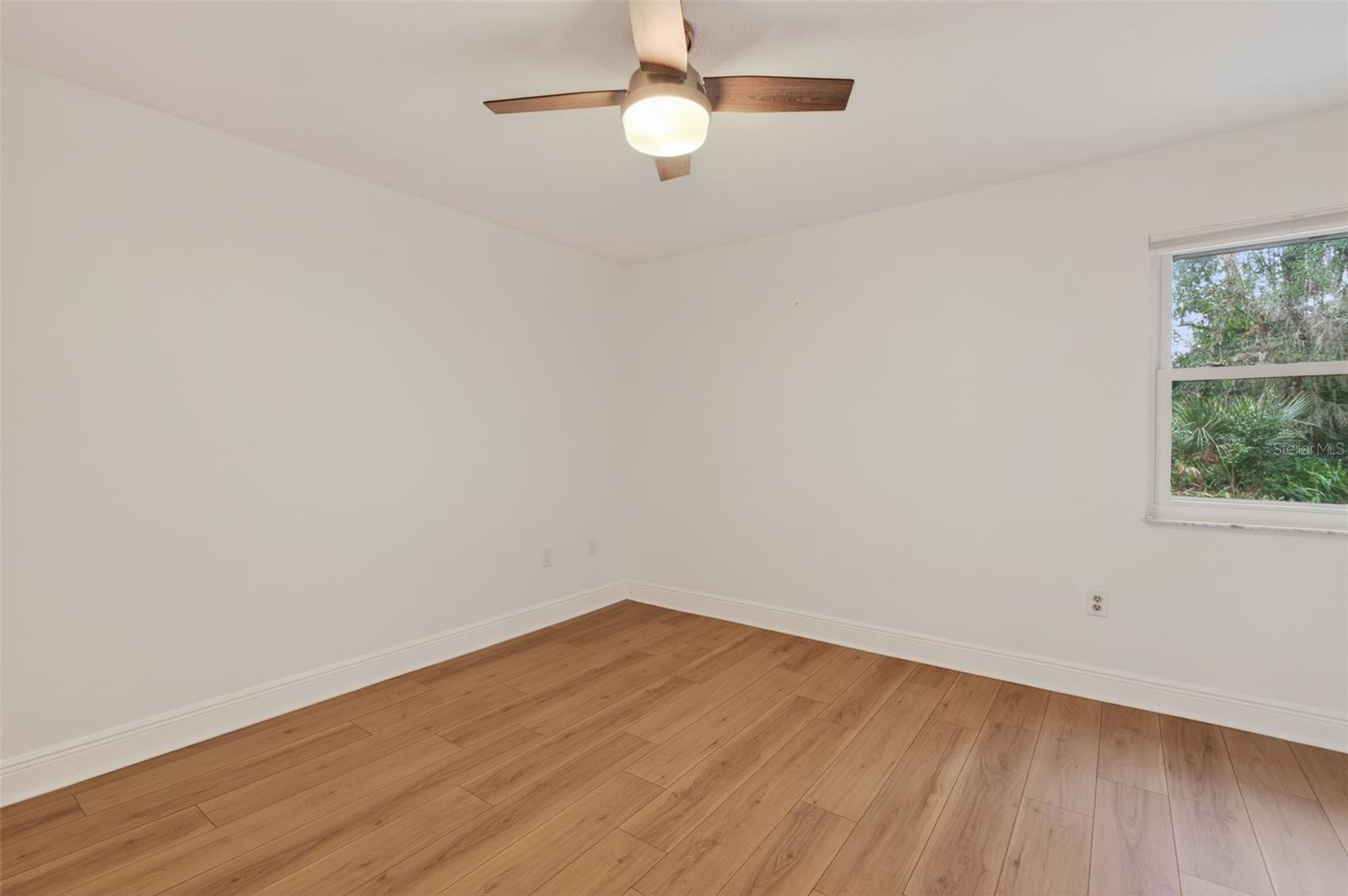 OAK HARBOUR SEC 3 A CONDO - Residential