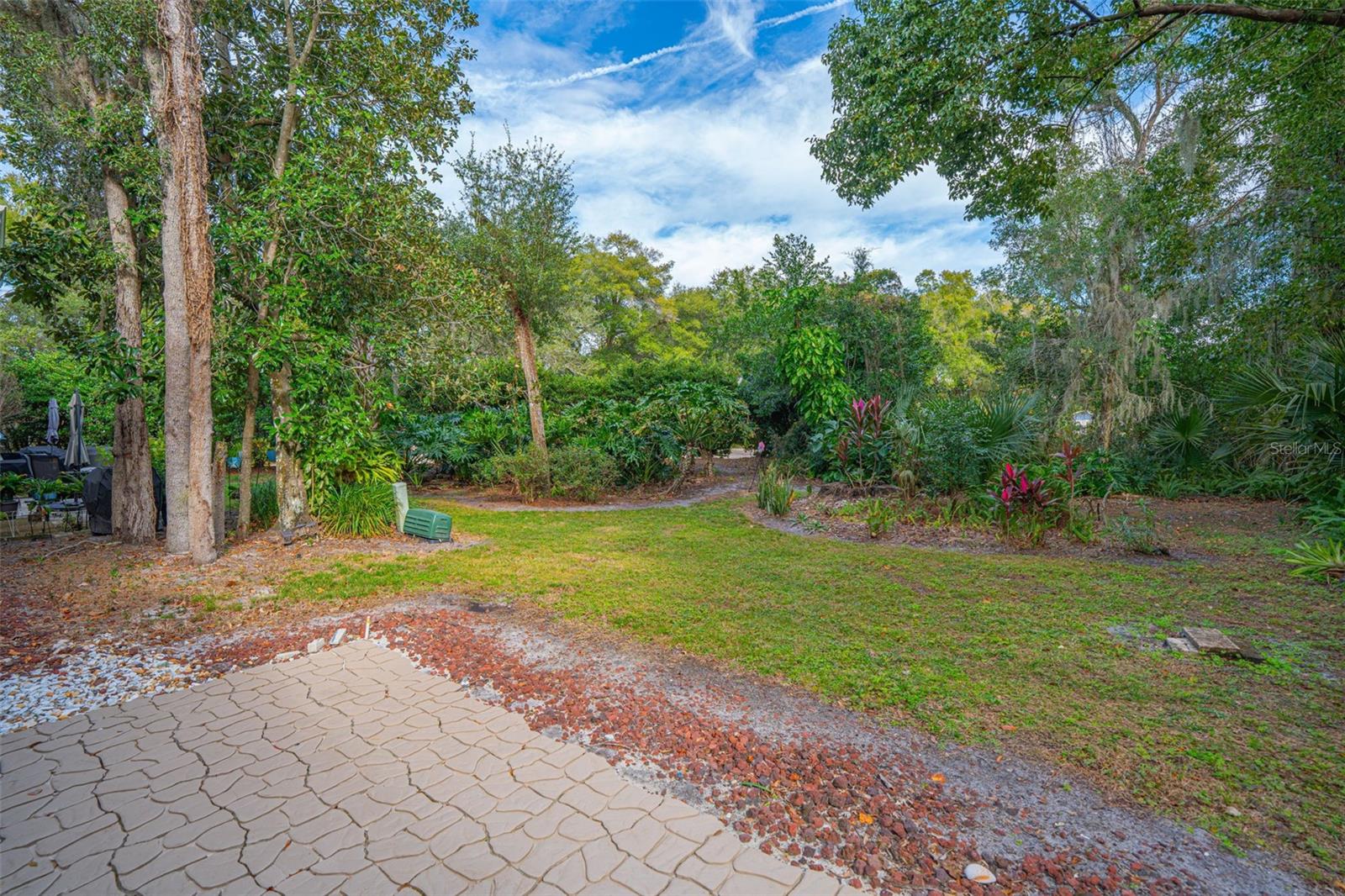 OAK HARBOUR SEC 3 A CONDO - Residential