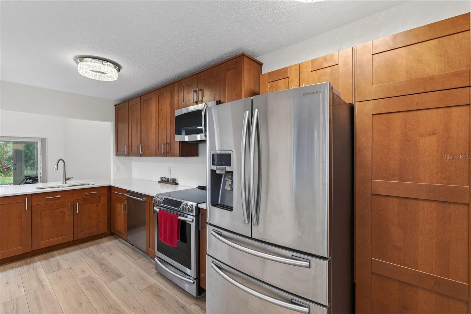 OAK HARBOUR SEC 3 A CONDO - Residential