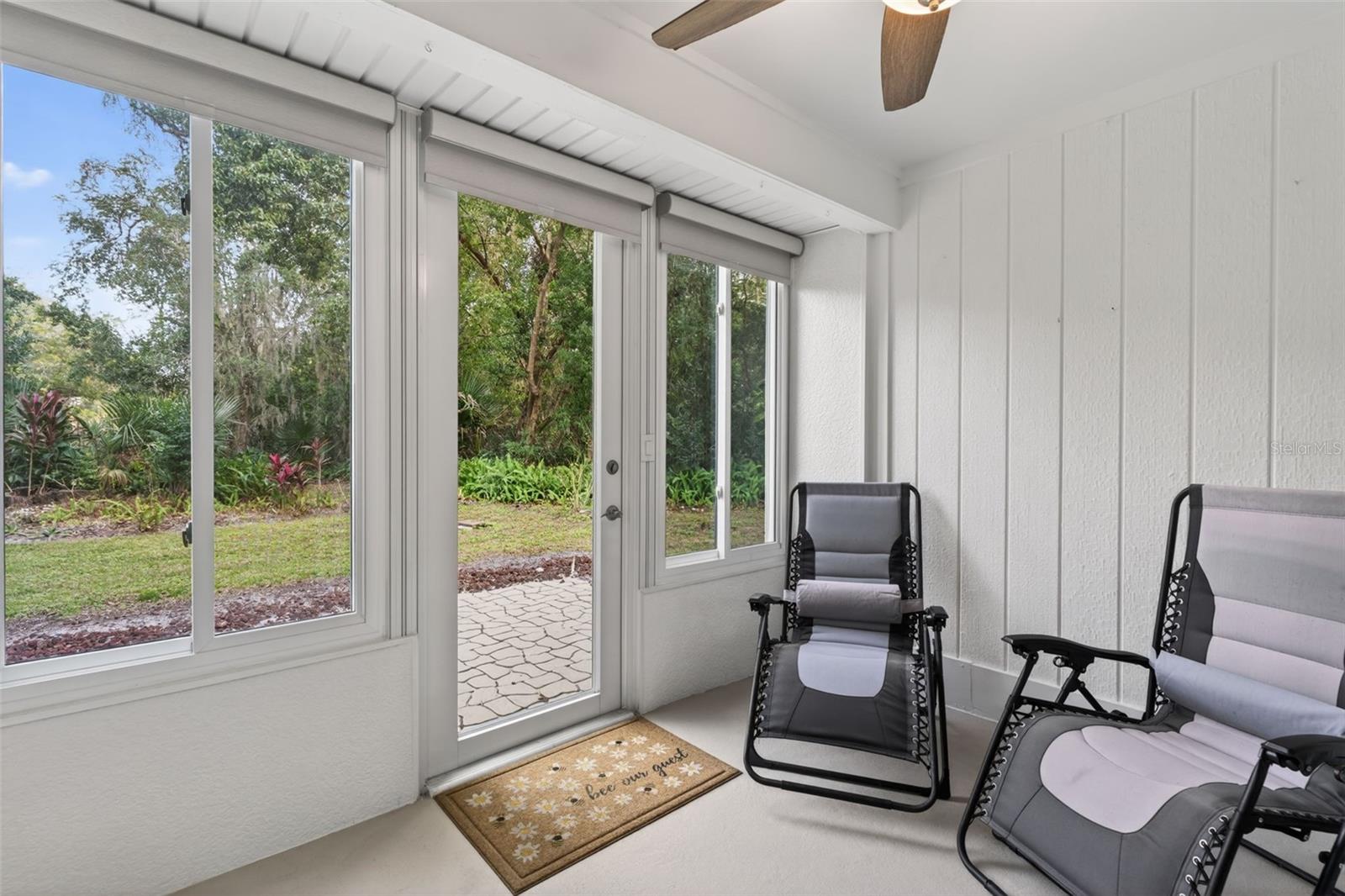 OAK HARBOUR SEC 3 A CONDO - Residential