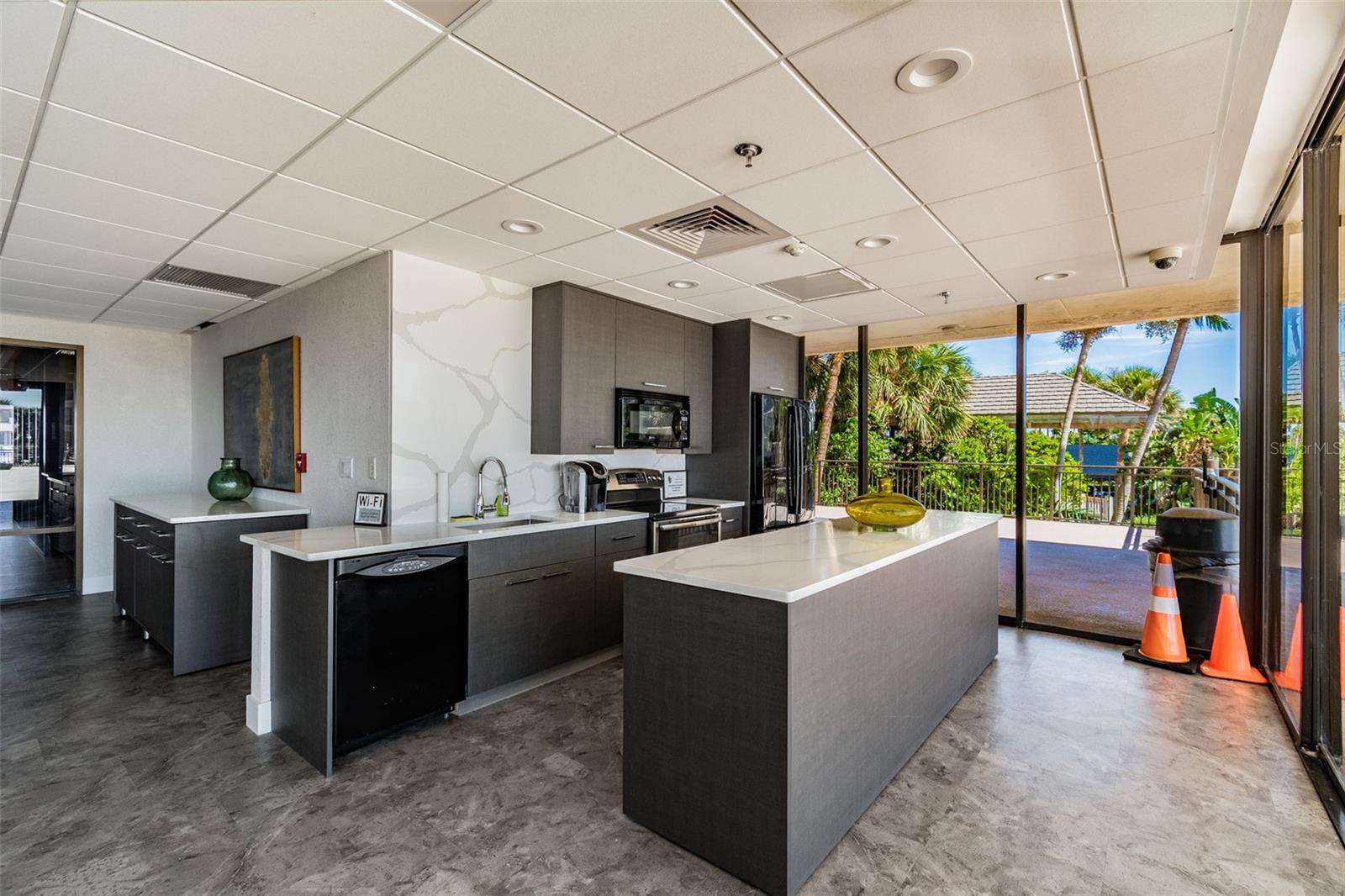 MANSIONS BY THE SEA CONDO - Residential