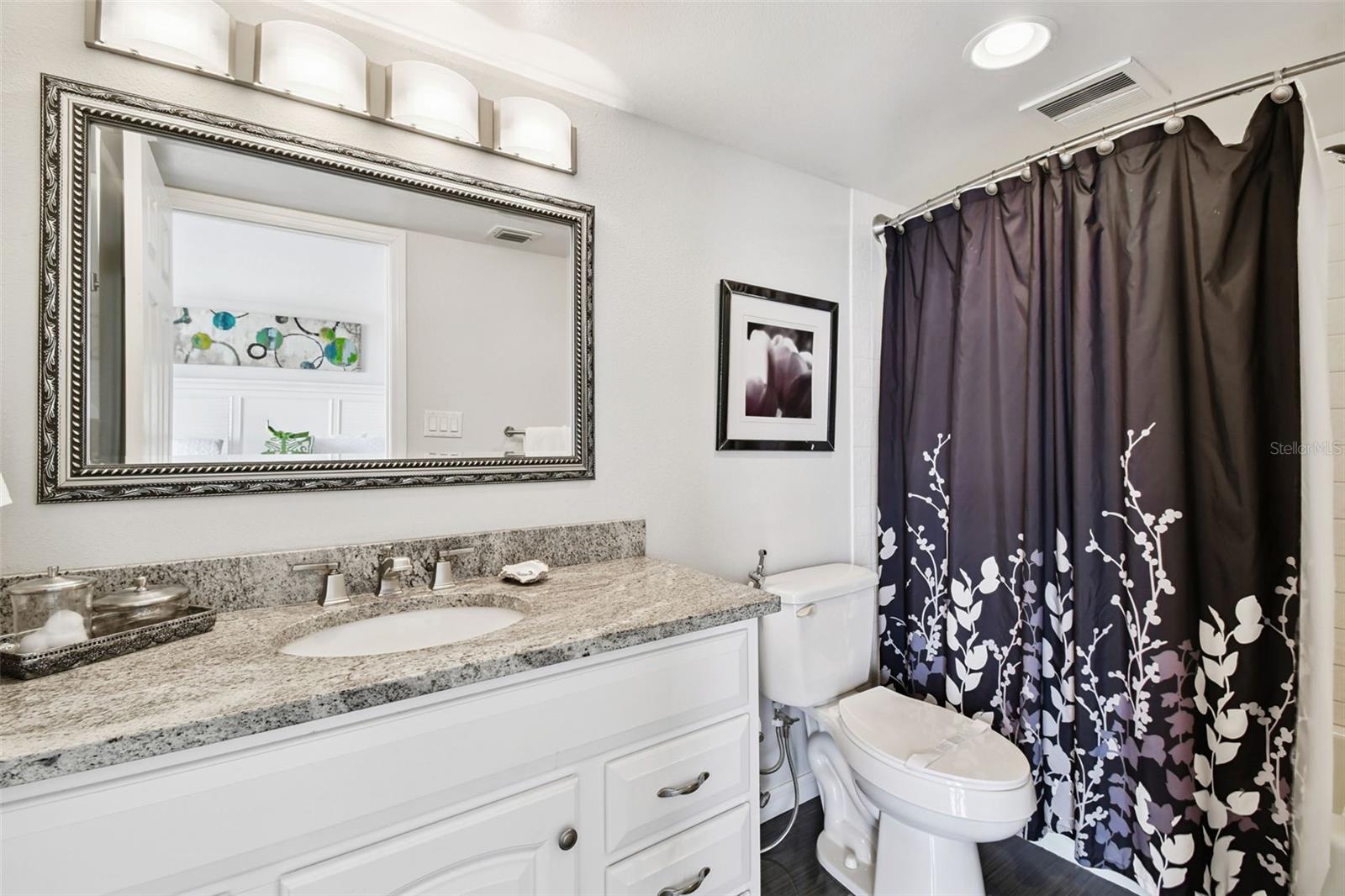 MANSIONS BY THE SEA CONDO - Residential