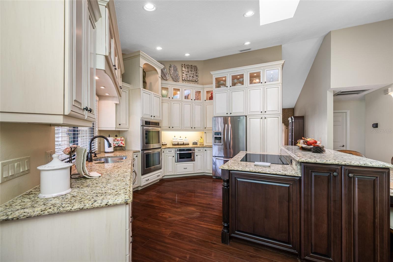 THE MANORS AT CRYSTAL LAKES - Residential