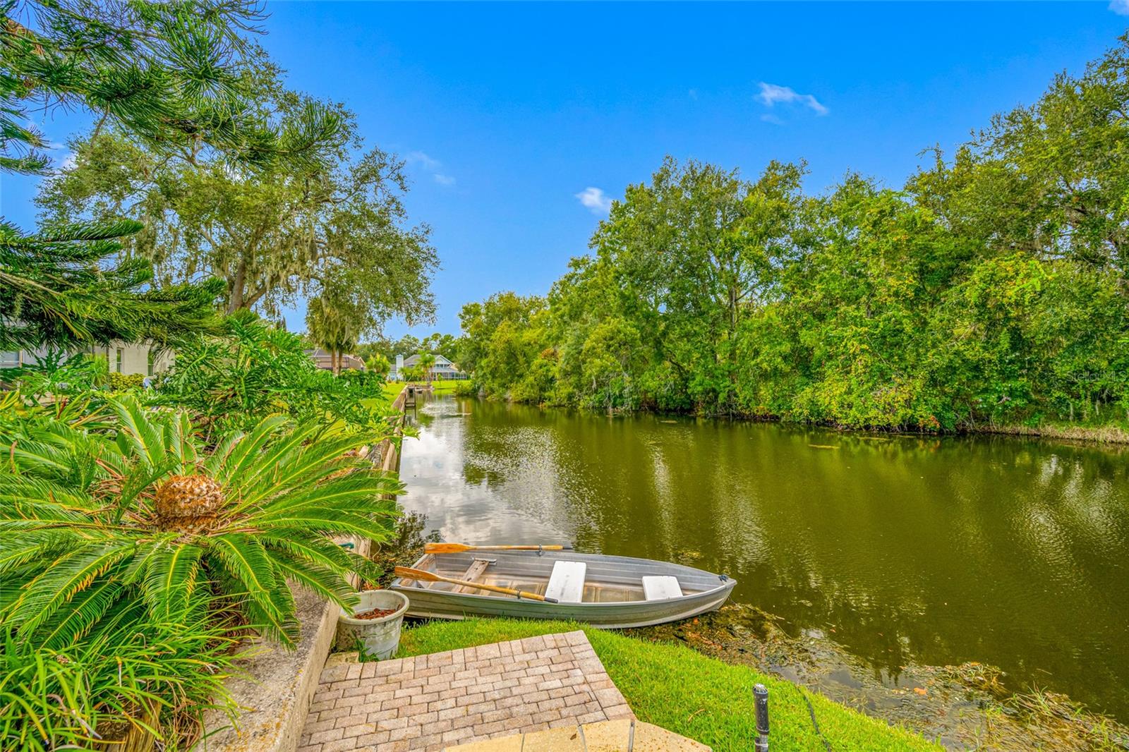 THE MANORS AT CRYSTAL LAKES - Residential