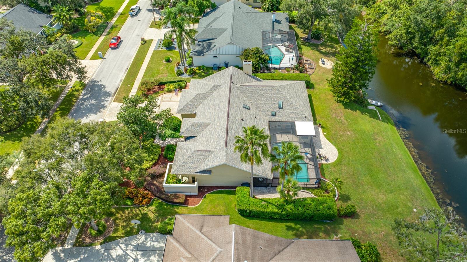 THE MANORS AT CRYSTAL LAKES - Residential