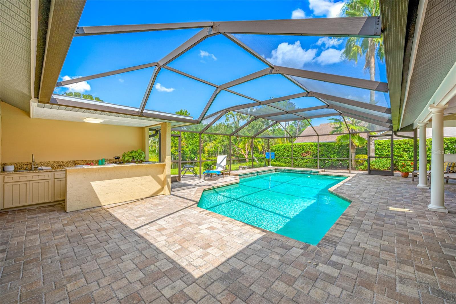 THE MANORS AT CRYSTAL LAKES - Residential