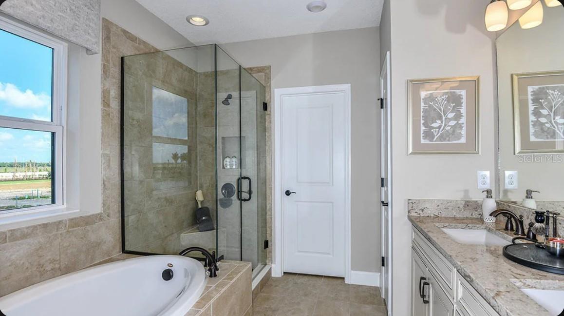10836 ECLIPSE STREET, SARASOTA, FL, 34241 3 10836 ECLIPSE STREET