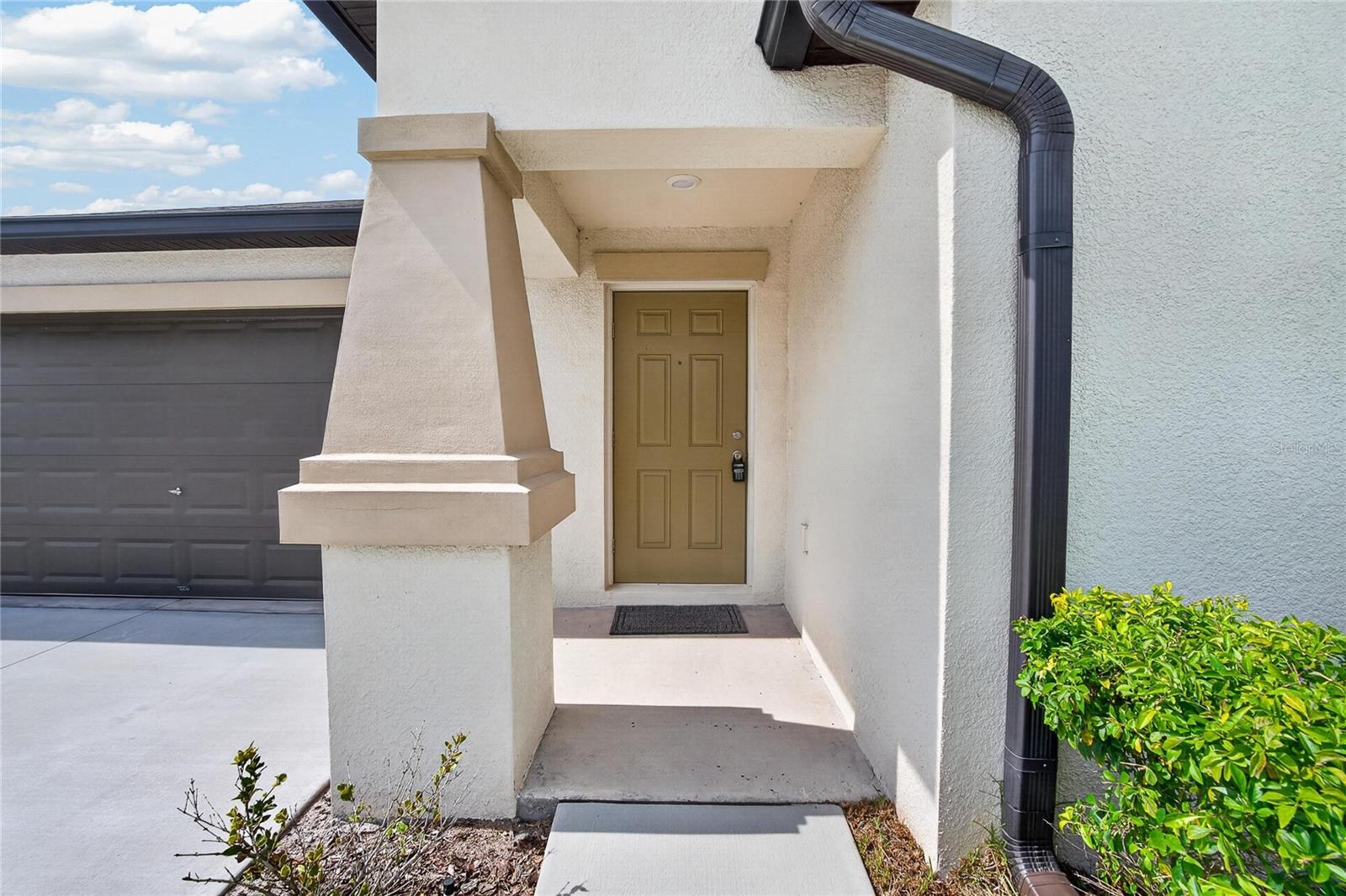 5487 BLUE AZURE DRIVE