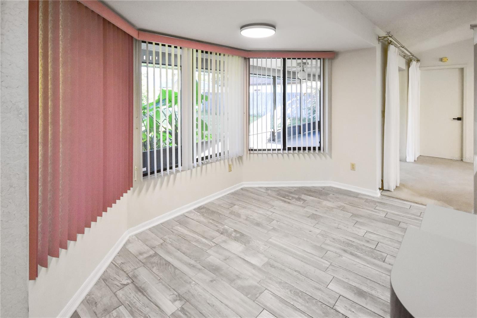 FOREST OAKS - Residential