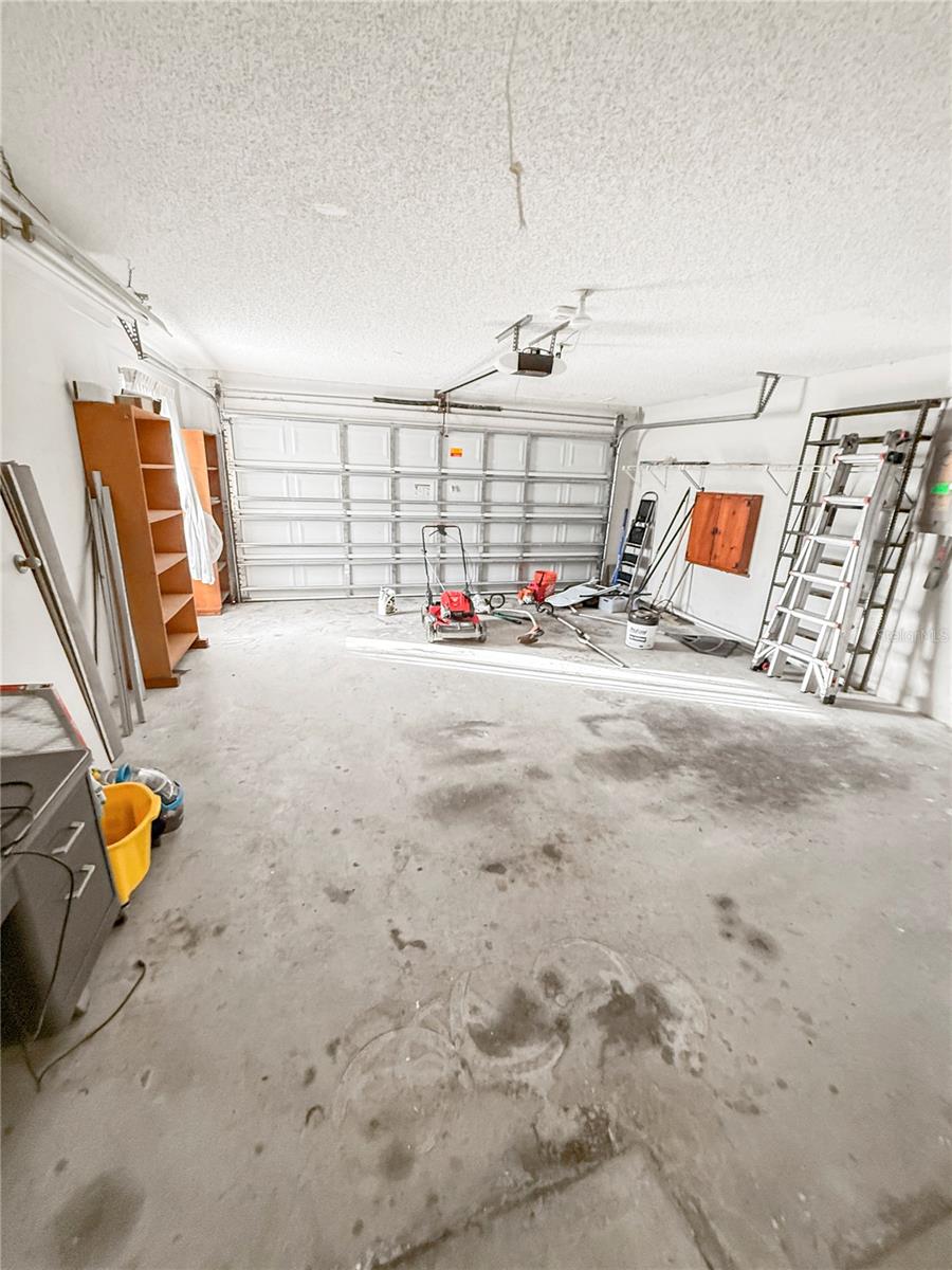 FOREST OAKS - Residential