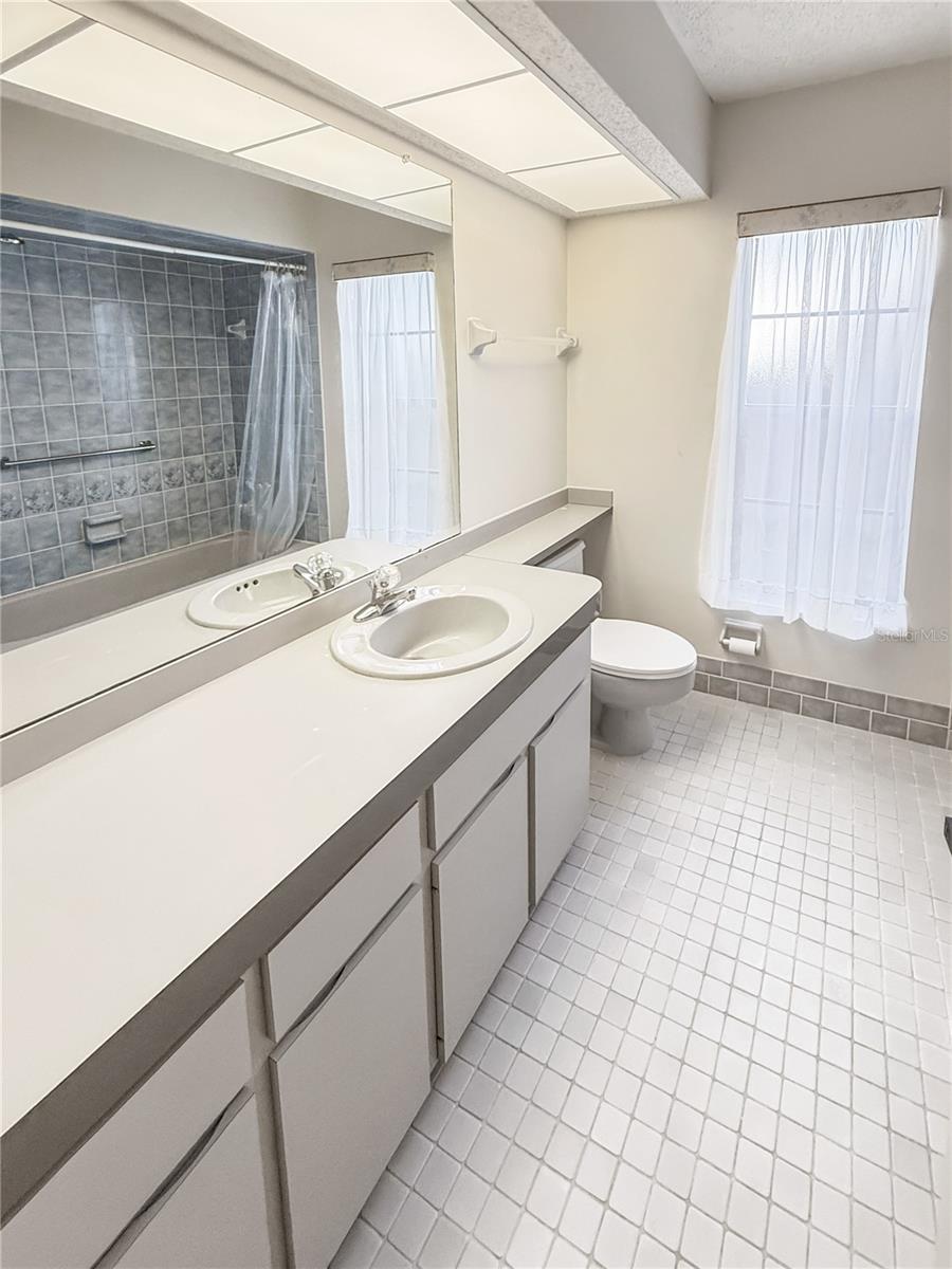 FOREST OAKS - Residential