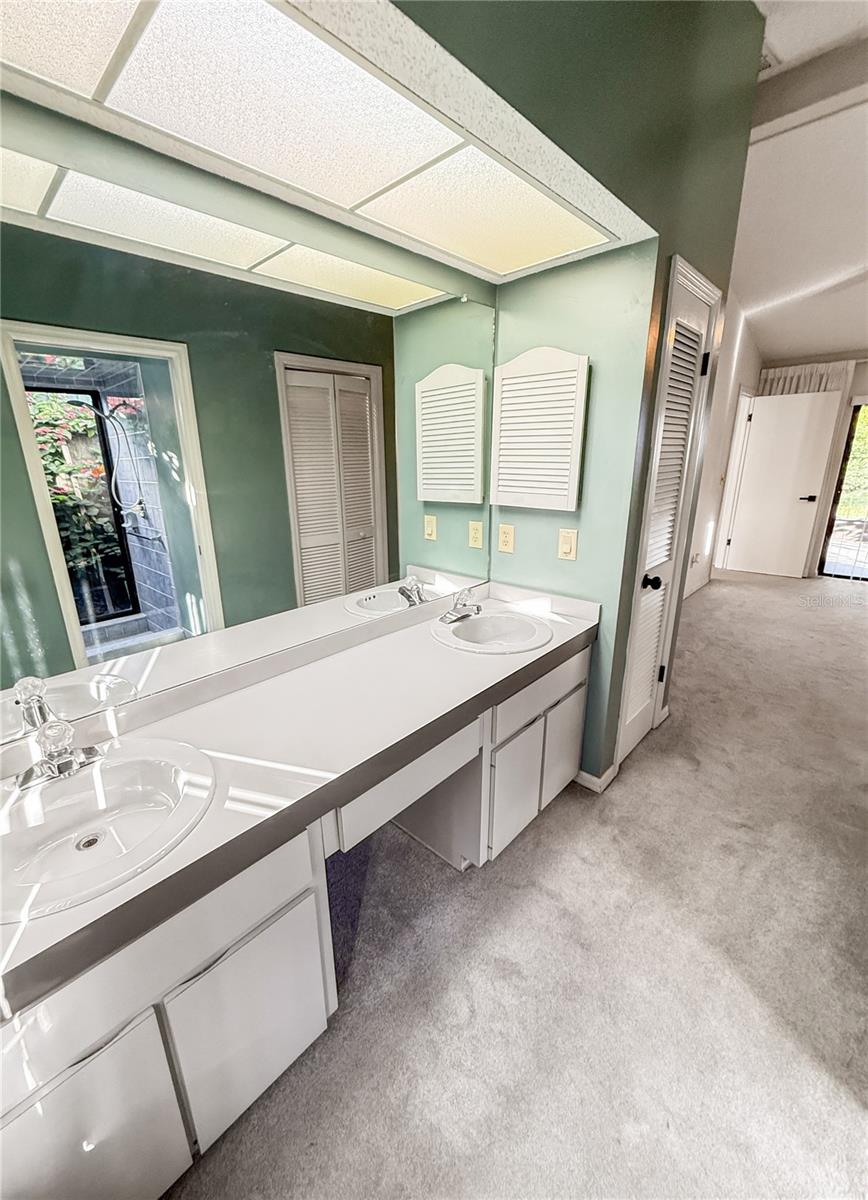 FOREST OAKS - Residential