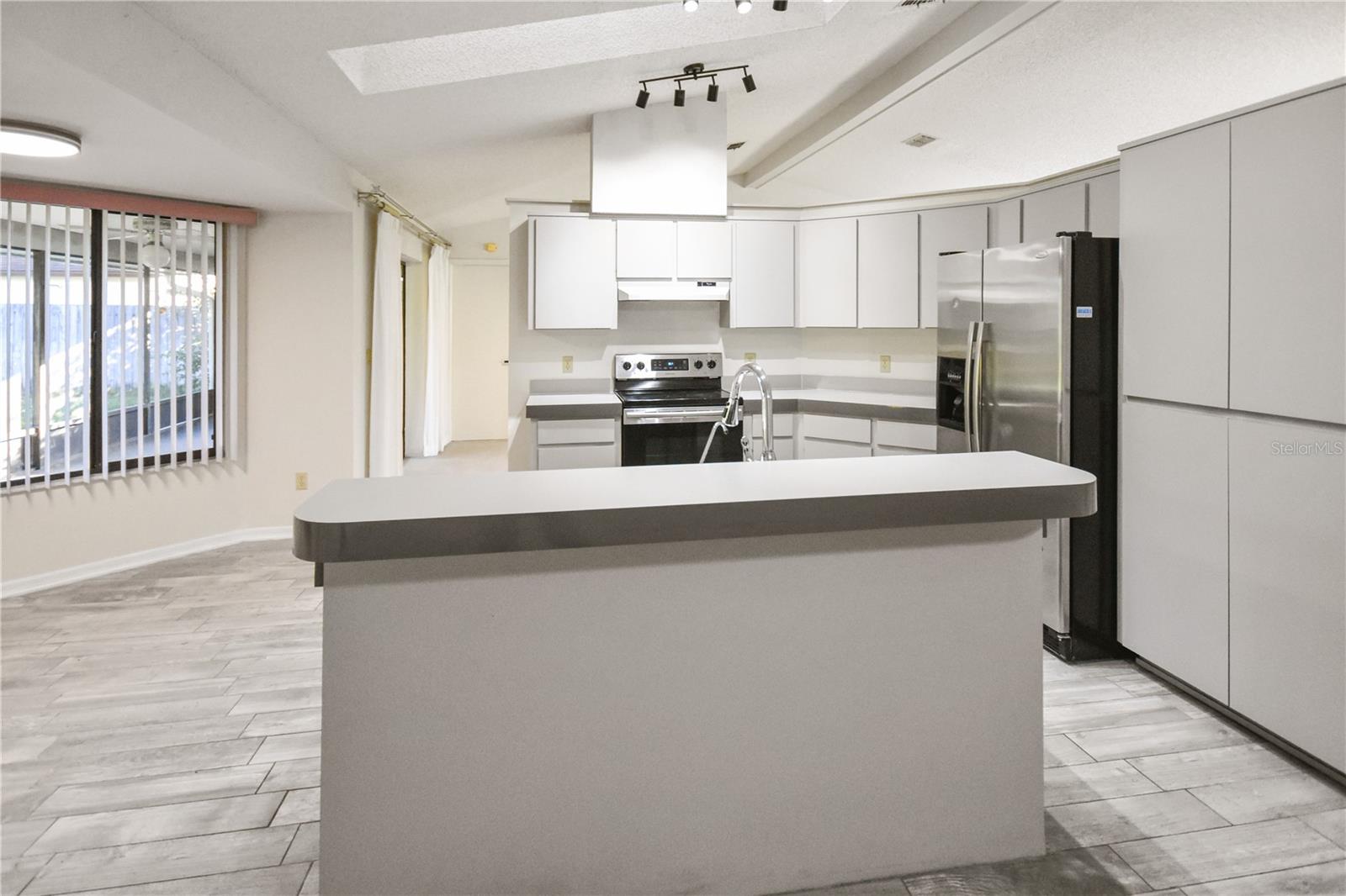 FOREST OAKS - Residential