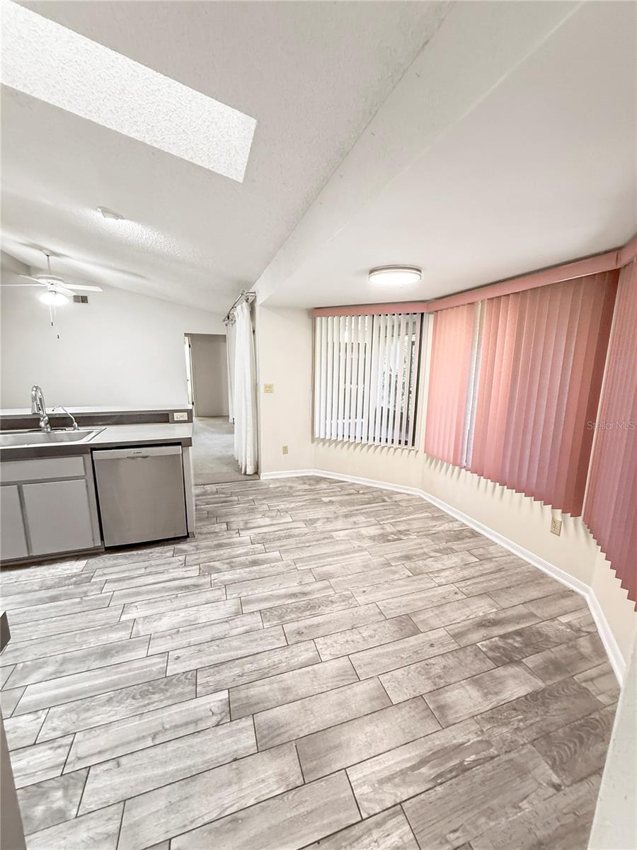 FOREST OAKS - Residential