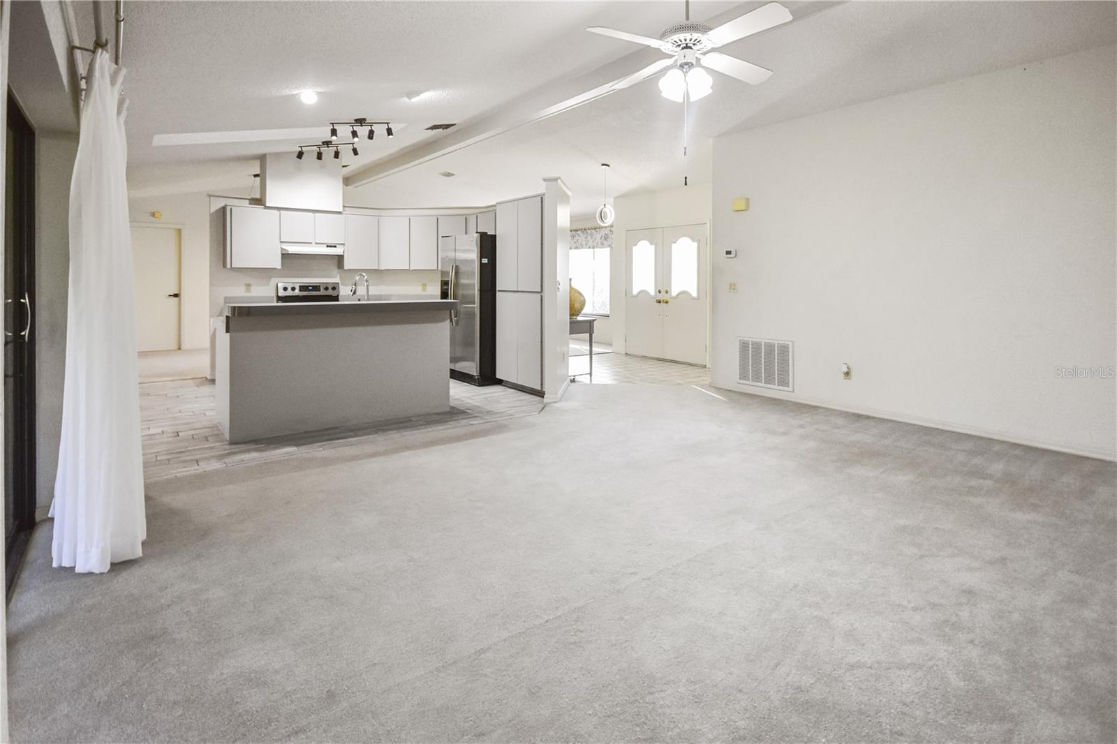 FOREST OAKS - Residential