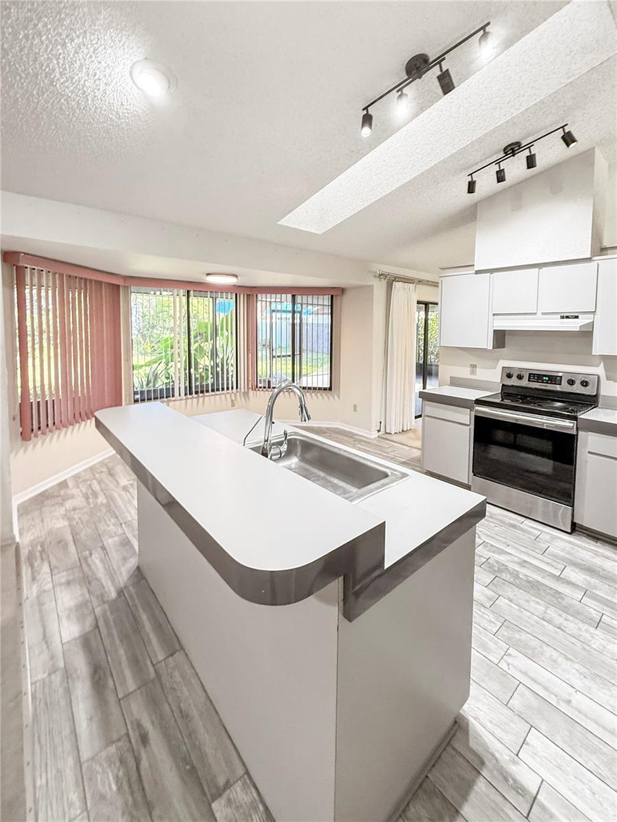 FOREST OAKS - Residential