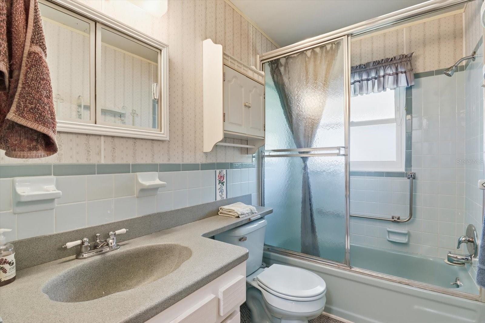 BEVERLY HILLS UNIT 05 - Residential