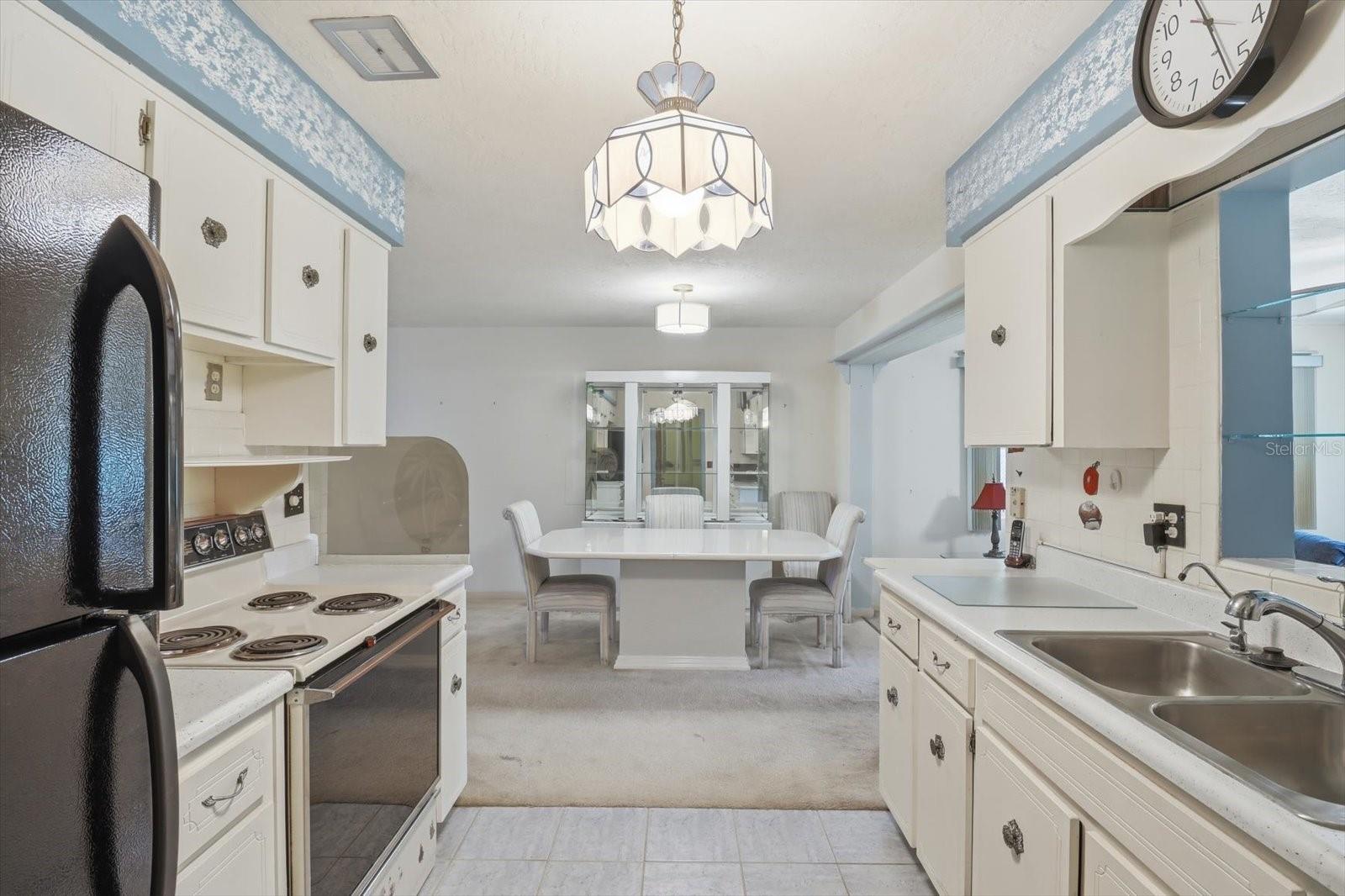 BEVERLY HILLS UNIT 05 - Residential