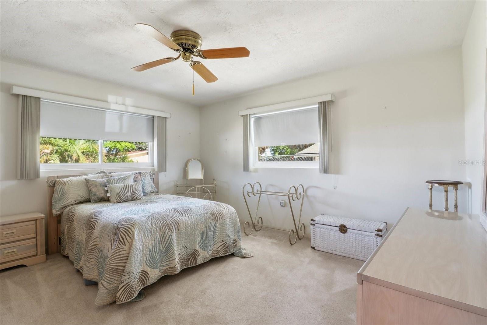 BEVERLY HILLS UNIT 05 - Residential