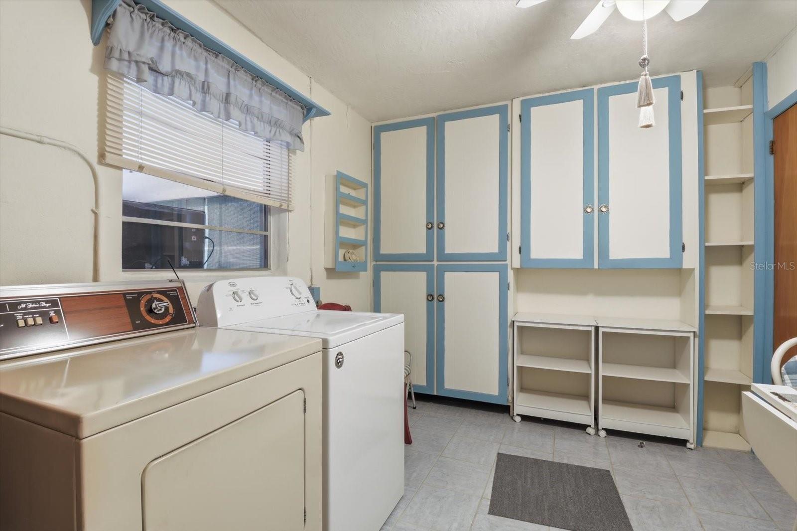 BEVERLY HILLS UNIT 05 - Residential