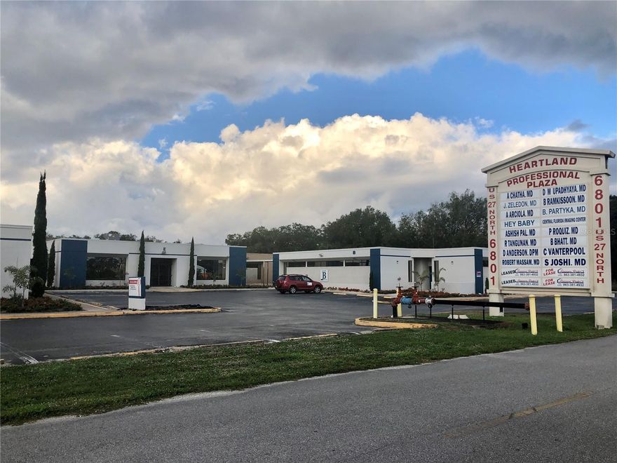 EXCELLENT LOCATION for Urgent Care, Laboratory, Medical billing offices, etc, to compliment existing medical offices in the plaza.  Previous Home Health Care space with multiople offices, reception station, kitchen, large traiing/bull pen area as well as space previously used as Pharmacy, and conference center in the showcase position of the Heartland Professional Plaza.  Approximately 10,000 sf to be built out by owner to end user needs, (with Landlord approval).  Tenant pays their own utilities and responsible to maintain interior, while Landlord maintains the exterior.   Modified gross lease at just $16/sf plus utilities.