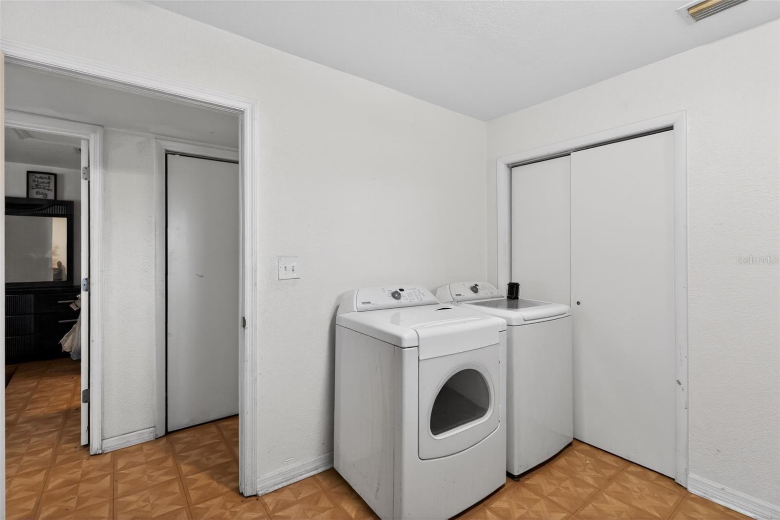 GALLAGHER OAKS - Residential