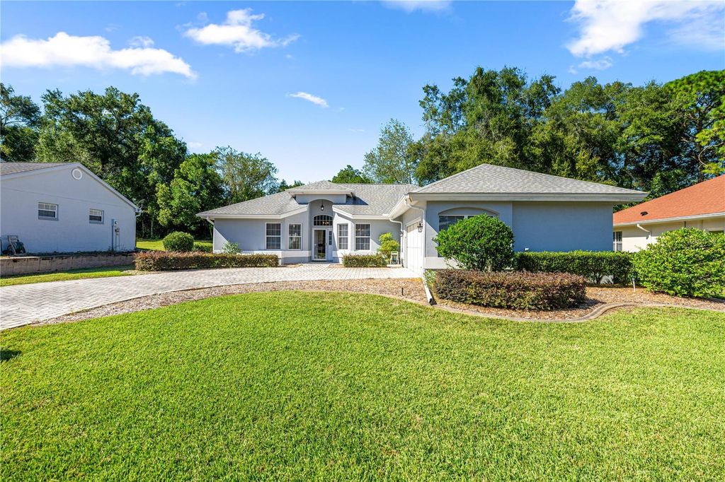 Photo of 11594 SW 75th Circle, Ocala, FL 34476 (MLS # G5104121)