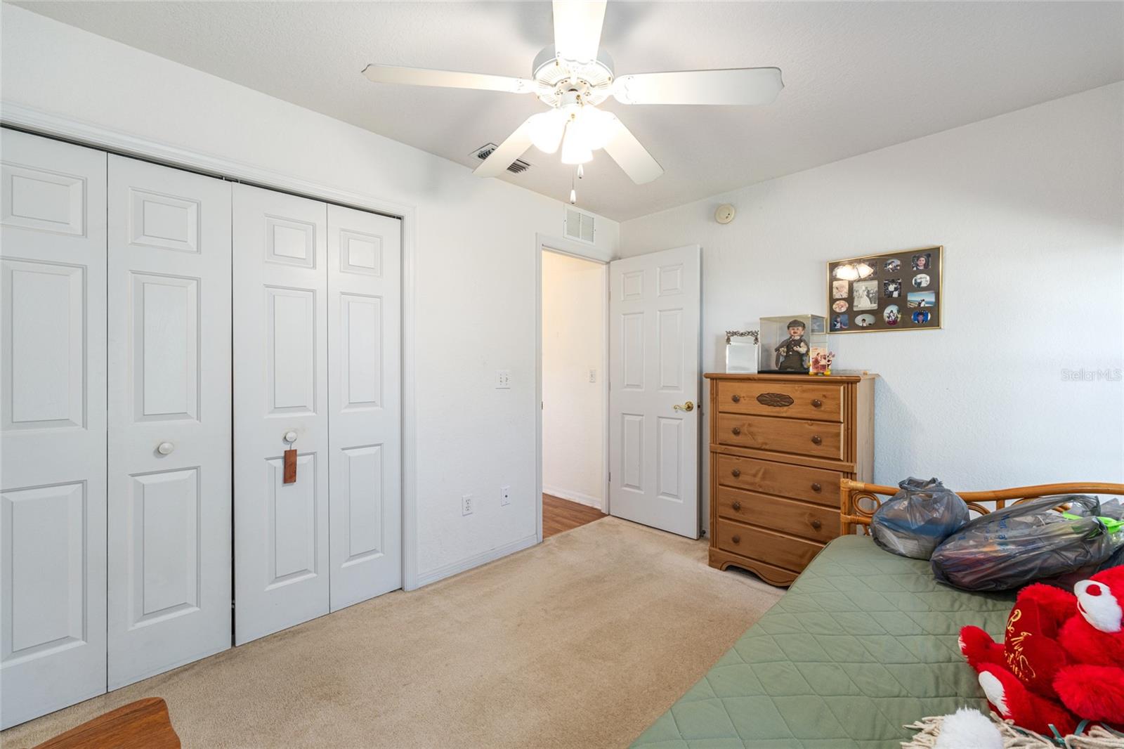 HIDDEN LAKE UN 04 - Residential