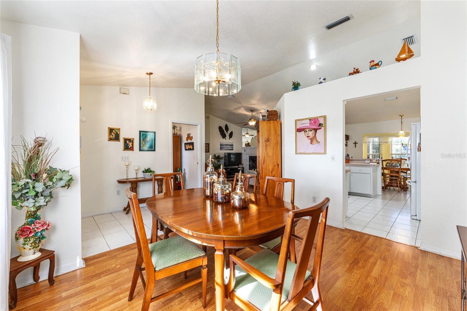 HIDDEN LAKE UN 04 - Residential