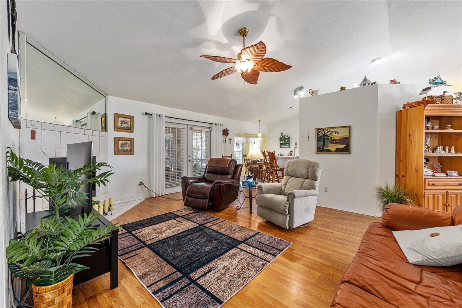 HIDDEN LAKE UN 04 - Residential