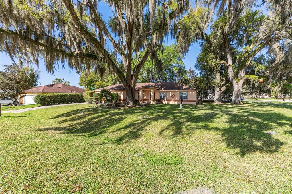 Photo of 10090 SW 78th Court, Ocala, FL 34476 (MLS # OM721077)