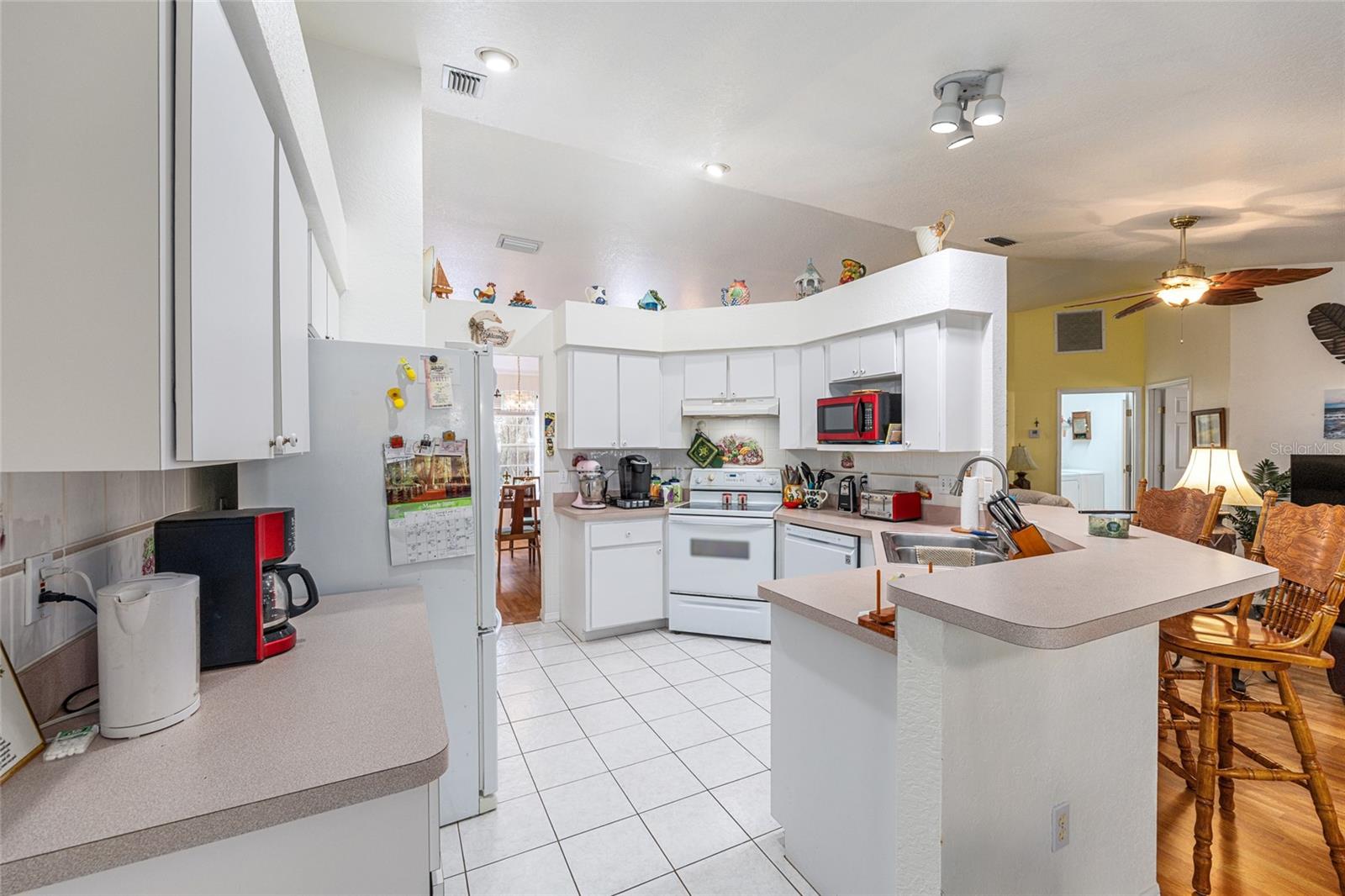 HIDDEN LAKE UN 04 - Residential