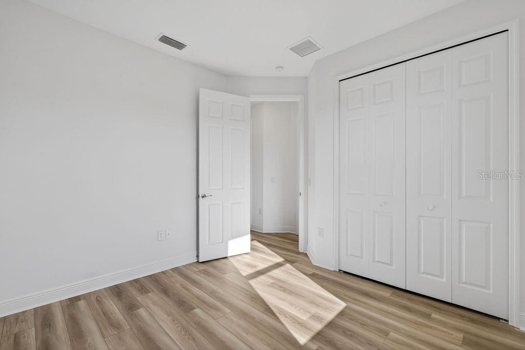 LAKES OF MOUNT DORA - Residential