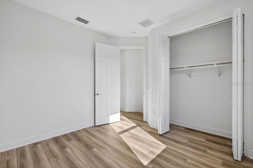 LAKES OF MOUNT DORA - Residential