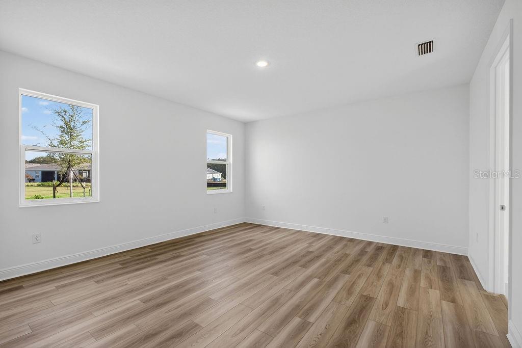 LAKES OF MOUNT DORA - Residential