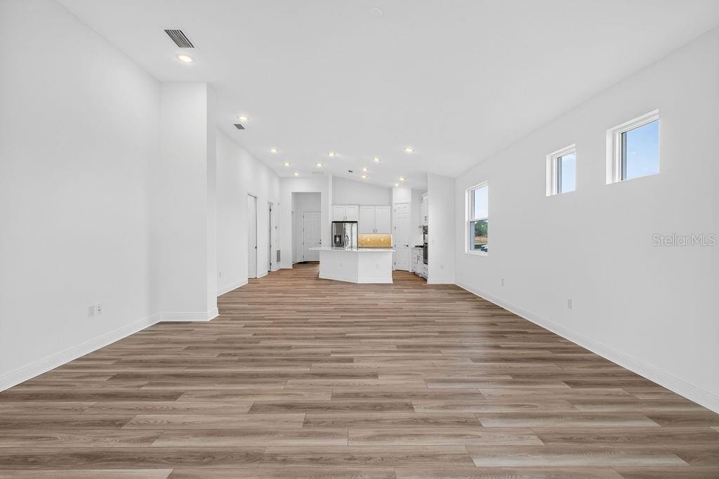 LAKES OF MOUNT DORA - Residential