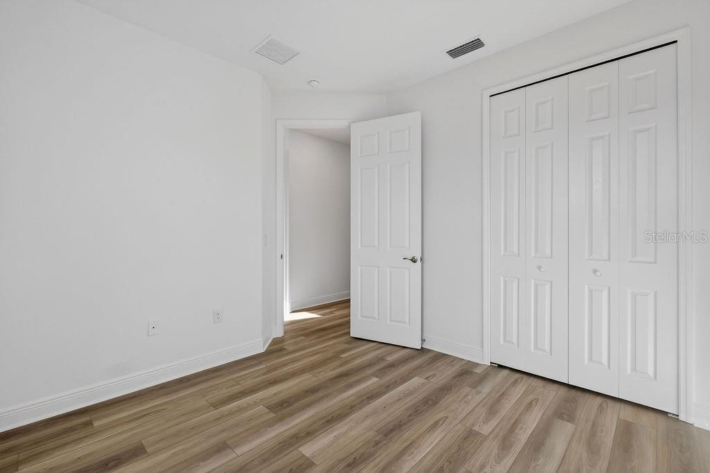 LAKES OF MOUNT DORA - Residential