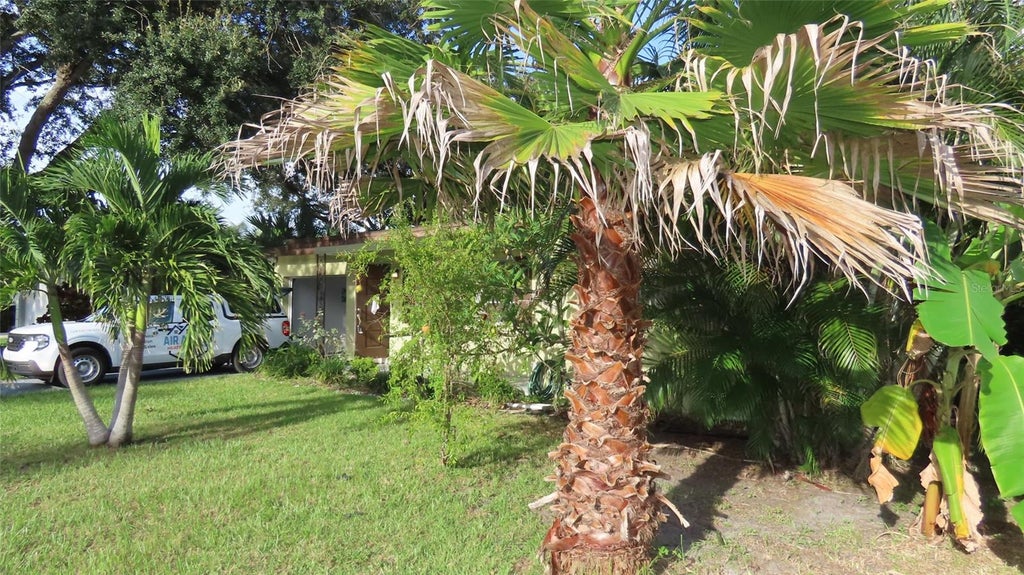 Photo of 1841 West Drive, Clearwater, FL 33755 (MLS # TB8550430)