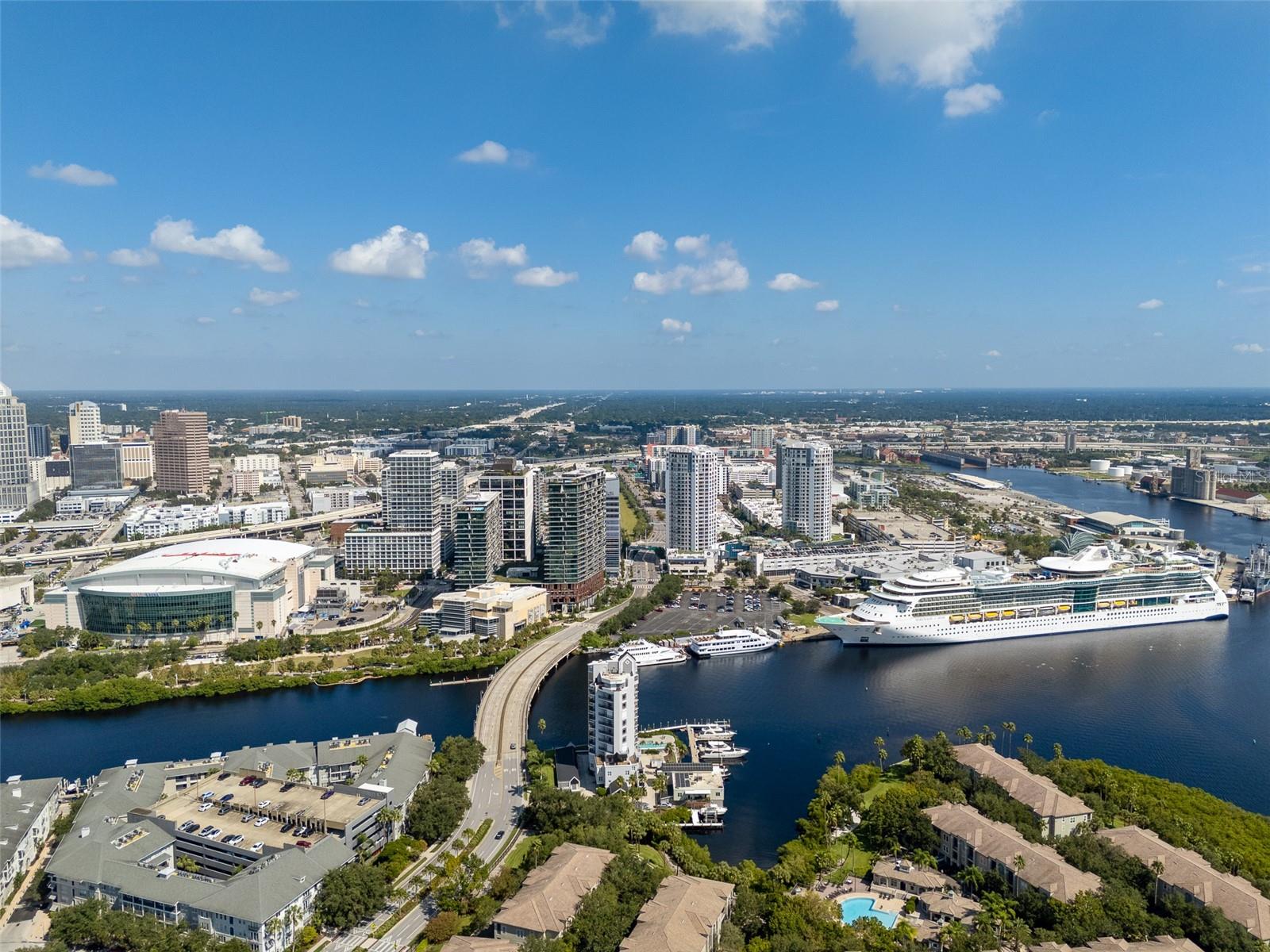 HARBOUR PLACE CITY HOMES A CON - Residential