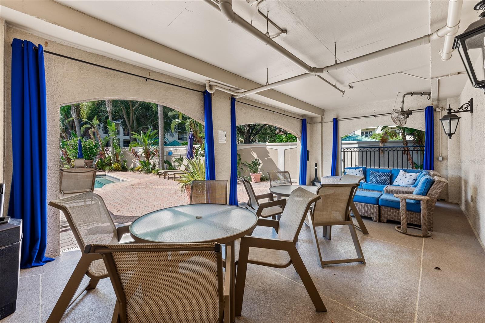 HARBOUR PLACE CITY HOMES A CON - Residential