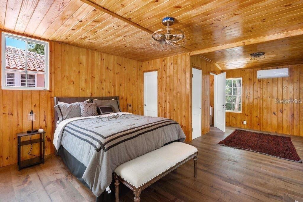 INDIAN BEACH - Residential