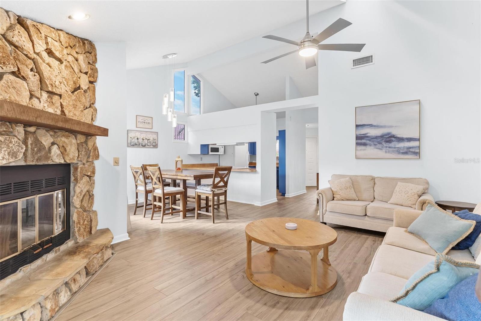 WATERWOOD TWNHS SUB - Residential