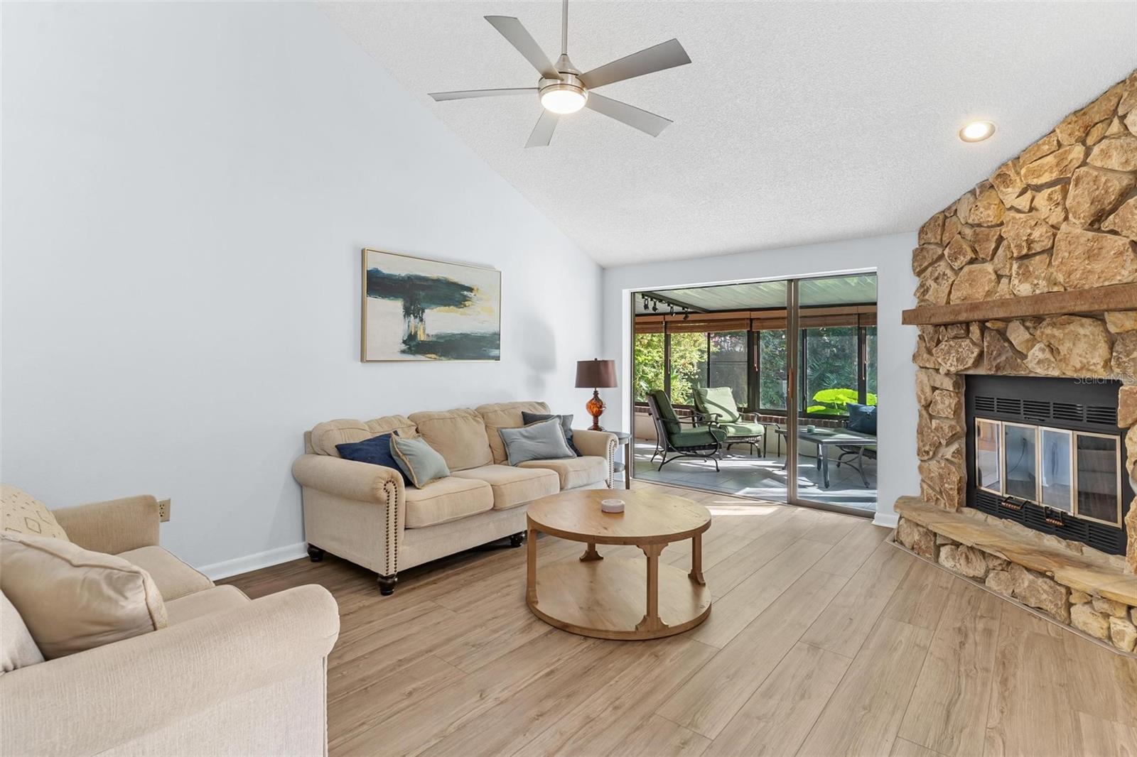 WATERWOOD TWNHS SUB - Residential