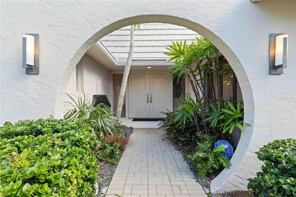 Photo of 505 Lyons Bay Road, Nokomis, FL 34275 (MLS # A4670559)